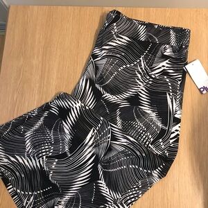 Black & White Abstract Print Capri